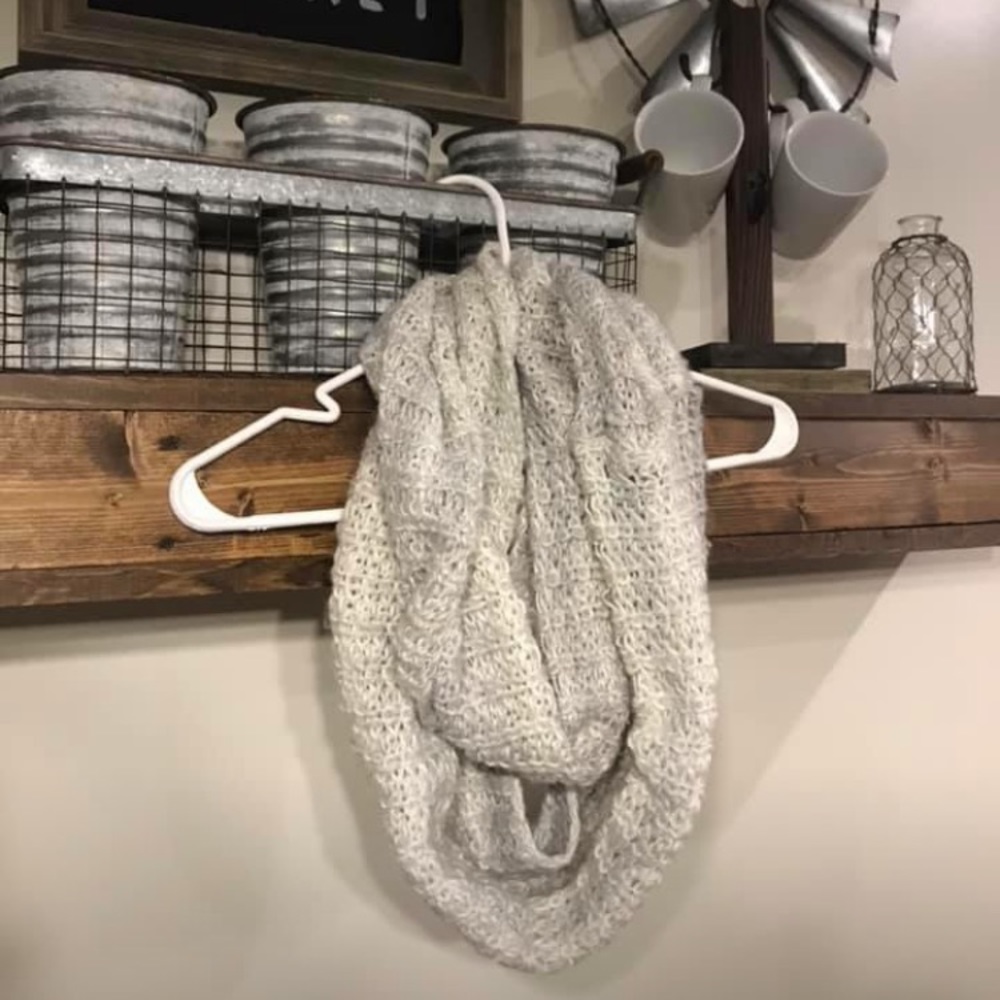 Scarf great condition